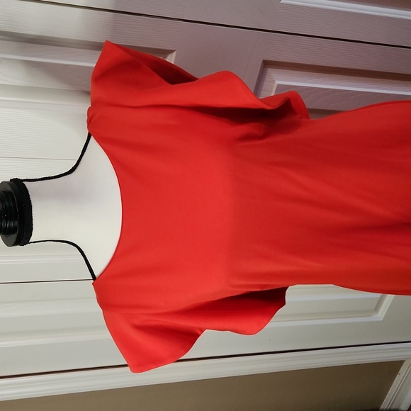 Halston,  Excellent condition,  Women's Dress,  red, ruffled sleeves - Picture 2 of 10